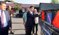 Çiftçilere Traktörler İçin Reflektör Dağıtıldı
