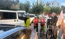 Minab’daki çocuklar için Diyarbakır’dan İran’a pedal çeviriyorlar