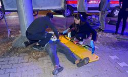 Otomobil ile motosiklet çarpıştı: 2 kişi hastaneye kaldırıldı