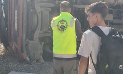 Maden yüklü tır devrildi: Sürücü ağır yaralandı