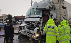 3 aracın karıştığı zincirleme kaza: 2 yaralı