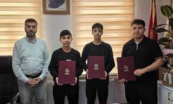 Çermik'te Hafızlık Eğitimini Tamamlayan Öğrencilere Belgeleri Takdim Edildi