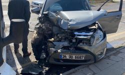 İki aracın çarpıştığı kazada 3 kişi hafif yaralandı