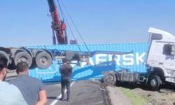 Şarampole giren tırın sürücüsü hastaneye kaldırıldı