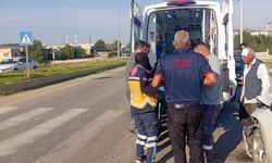 Otomobil ile hafif ticari araç çarpıştı: 3 yaralı