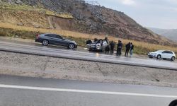 Yağış Kazaya Neden Oldu: Otomobil Takla Attı, 2 Yaralı