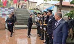 Ergani'de 29 Ekim Coşkusu Yağmura Rağmen Sürdü