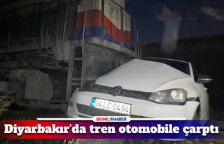 Diyarbakır'da tren, hemzenin geçitte otomobile çarptı: 2’si ağır 5 yaralı