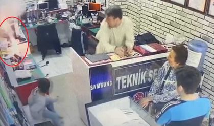 Diyarbakır’da bir tamirhanede telefon bataryasının patlama anı kamerada