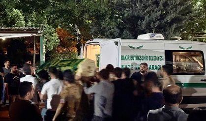Batman’daki Kazada Hayatını Kaybeden Fesih Barut Diyarbakır’da Son Yolculuğuna Uğurlandı