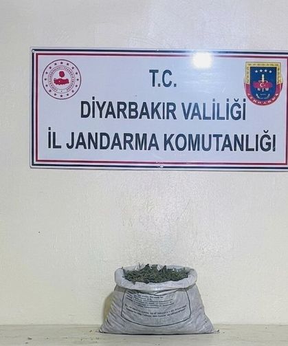 Diyarbakır'da Kaçakçılık Operasyonu: Binlerce Kaçak Sigara ve Elektronik Ürün Ele Geçirildi