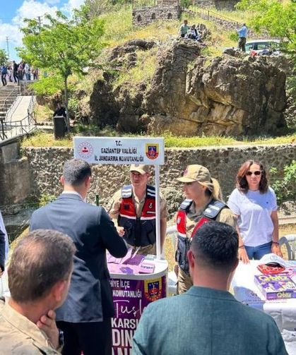 Jandarma 745 Kadına KADES Uygulamasını tanıttı