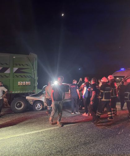 Feci Kaza: Traktör ile Otomobil Çarpıştı, 1 Ölü, 1 Ağır Yaralı