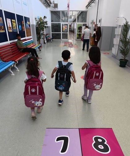 Büyükşehir Belediyesi'nden Öğrencilere Çanta ve Kırtasiye Yardımı