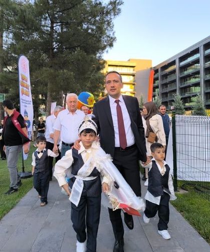 Diyarbakır’da Çocuklar İçin Sünnet Şöleni Düzenlendi