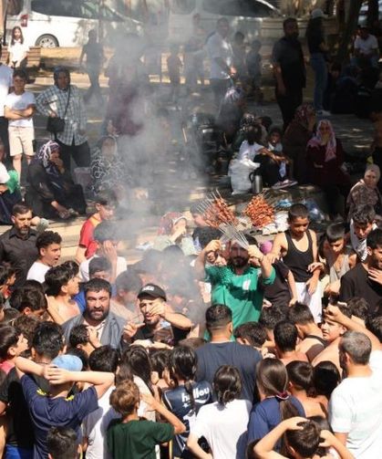 Diyarbakır’da Çocuklara Havuz Başında Ciğer Şöleni