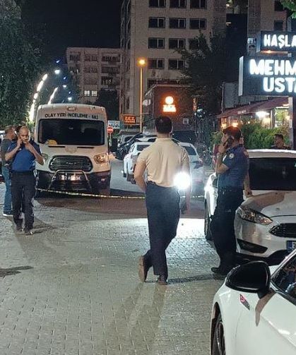 Gece Yarısı Seyir Halindeki Araçtan Yayaya Kurşun Yağdı