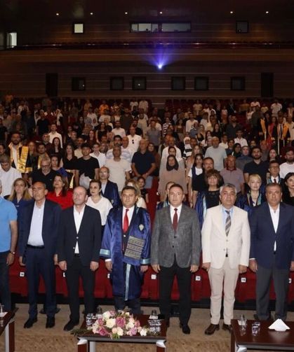 Dicle Üniversitesi Ziraat Fakültesi'nde Mezuniyet Coşkusu: TKDK'dan Genç Ziraatçilere Destek