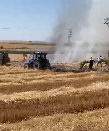 Bismil'de Trafo Patladı, Buğday Tarlaları Son Anda Kurtarıldı