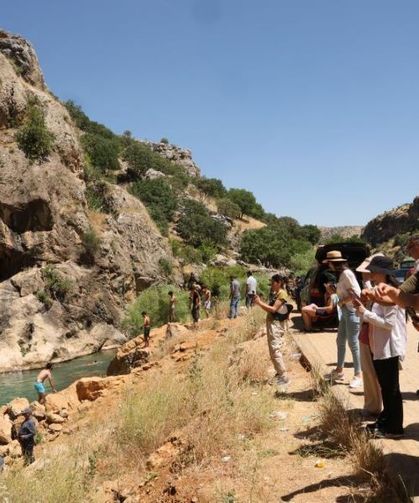 Kokartlı Rehberler Diyarbakır’ın "Kral Yolu"nu Adımladı