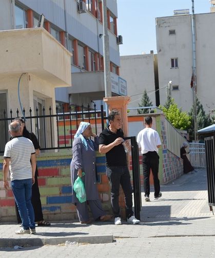 Saniyelerle Yarıştı Ama Okulu Şaşırdı: Gözyaşlarını Tutamadı