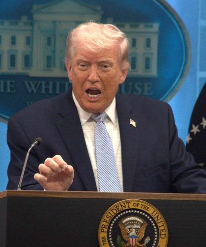 Trump: İran'ın İHA Saldırısı Ateşkesi İhlal Etti