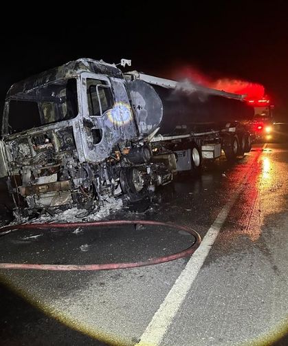 Yakıt Tankerinde Çıkan Yangın İtfaiye Ekiplerince Söndürüldü