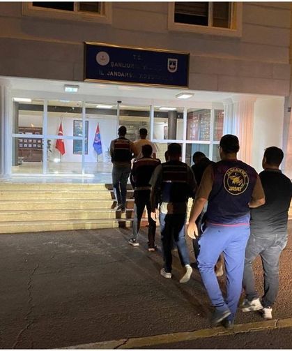 Polis Kılığına Giren Dolandırıcılara Jandarma Operasyonu: 4 Şüpheli Yakalandı