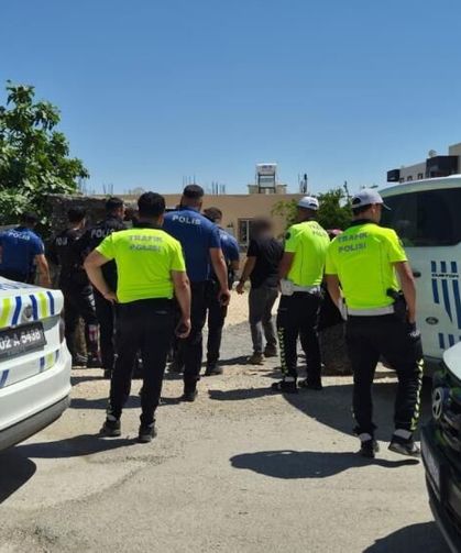 Evdeki Eşya Tartışması Arbedeyle Bitti: Aileler Karşı Karşıya Geldi