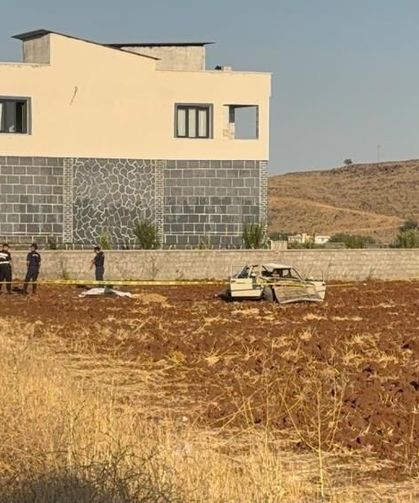 Kontrolden Çıkan Otomobil Evin Önündekilere Daldı: 1 Ölü, 5 Yaralı