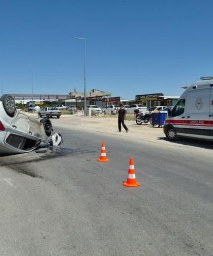 Bariyerlere Çarparak Takla Atan Otomobilde 1 Kişi Yaralandı