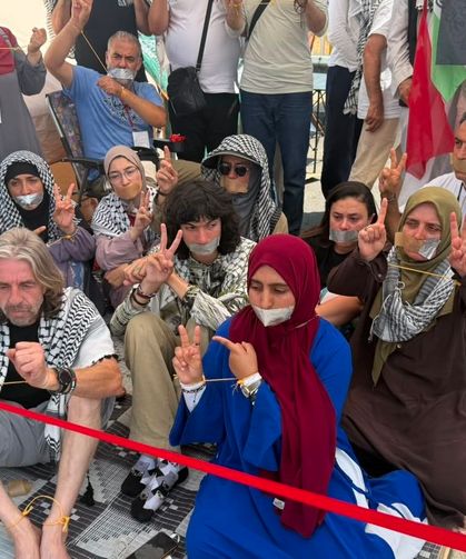 Filistin konvoyu 4 gündür sınırda açlık grevine başladı