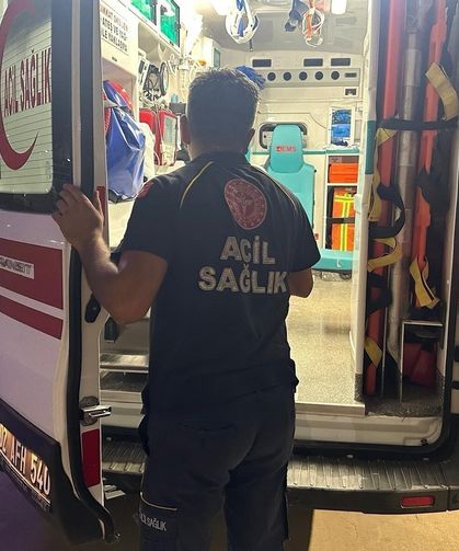 Traktörden Düşen 19 Yaşındaki Genç Kız Ağır Yaralandı