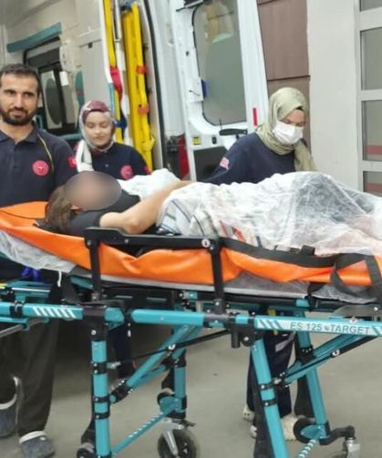 Sinir Krizi Geçiren Bıçakla Kadın Kendine Zarar Verdi