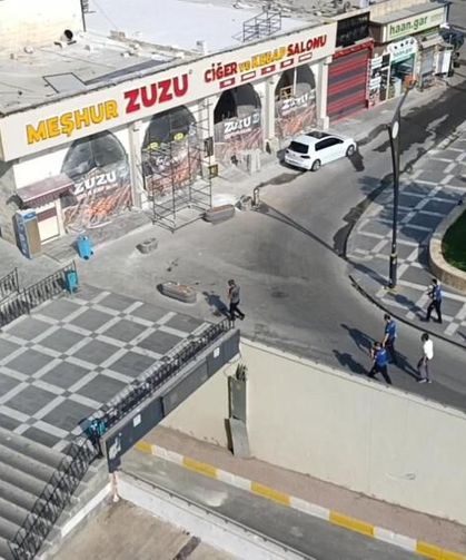 Bıçakla Polise Saldıran Şüpheli Kovalamacayla Yakalandı!