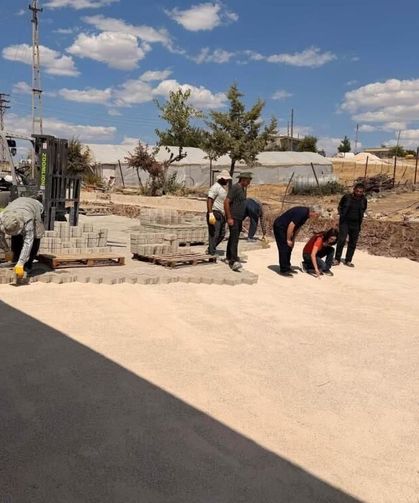 Çermik’te Mahalle Yolları Daha Konforlu Hale Geliyor