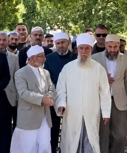 Menzil Cemaati Lideri Şeyh Seyyid Muhammed Saki El-Hüseyni, Bismil Arapkent’te Ziyarette Bulundu