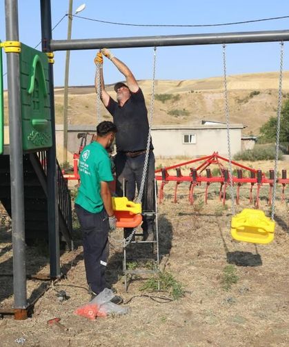 Kırsal Mahallelere Çocuk Oyun Parkları Kuruluyor