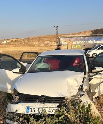 Mardin’de İki Otomobil Çarpıştı: 3 Yaralı