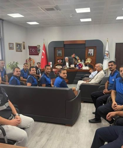 Başkan Karamehmetoğlu’ndan Zabıta Ekiplerine Anlamlı Kabul