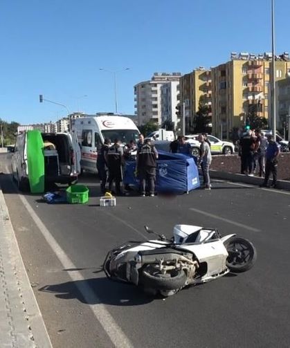 Kırmızı Işıkta Geçen Araç Motosiklete Çarptı: 1 Ölü