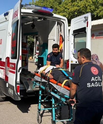 Tütün İşçilerini Taşıyan Minibüs Devrildi: 12 Kişi Yaralandı