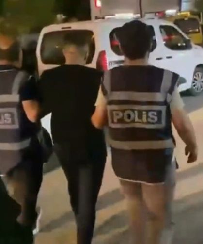 Sokak ortasında tekme tokat saldırı