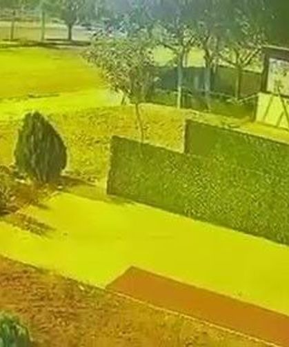 Bağlar’da iş yerine silahlı saldırı kameraya yansıdı
