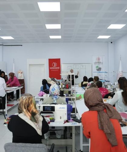 Diyarbakır’ın Kadınları Eğitimle Moda Dünyasına Hazırlanıyor