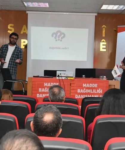 Bismil’de Bağımlılıkla Mücadelede Önemli Adım: Kursiyer ve Eğitmenlere Farkındalık Eğitimi