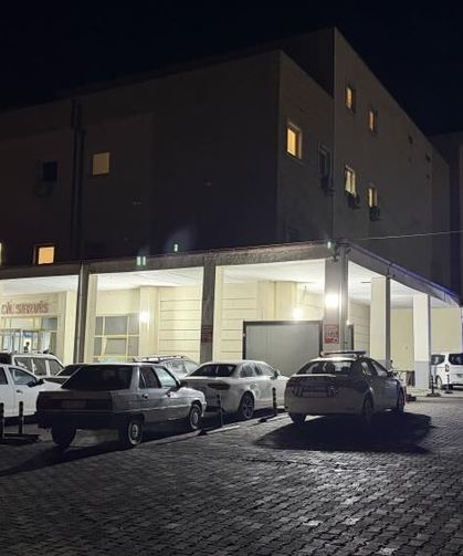 Kontrolden Çıkan Otomobil Refüje Çıktı: 1 Ölü, 1 Yaralı