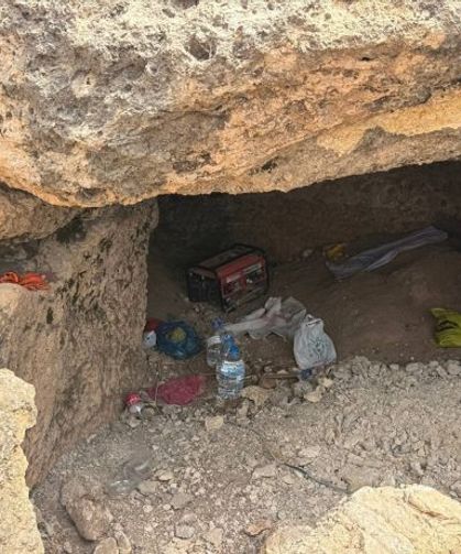 Mağarada Kaçak Kazı Yapan 4 Şüpheli Suçüstü Yakalandı