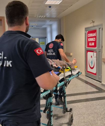 Üç Tekerlekli Motosiklet Kazasında 2 Kişi Hastaneye Kaldırıldı