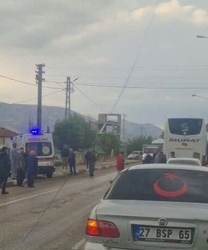 Yolun karşısına geçmek isterken otobüs çarptı: 1 yaralı